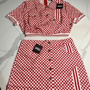 Capsulle womens l red striped outfit set